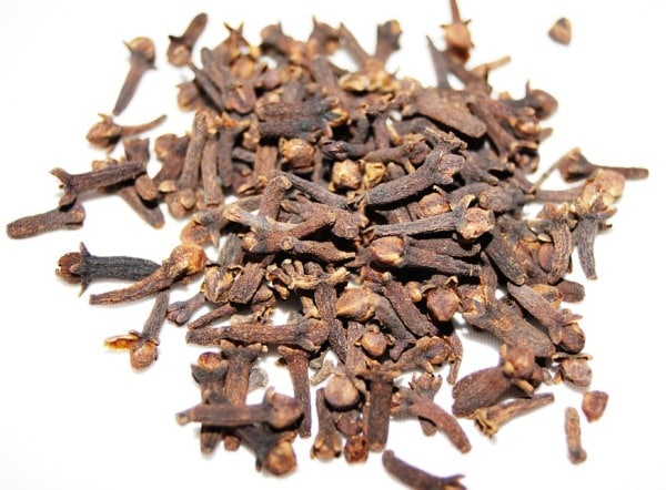 Dried Cloves.