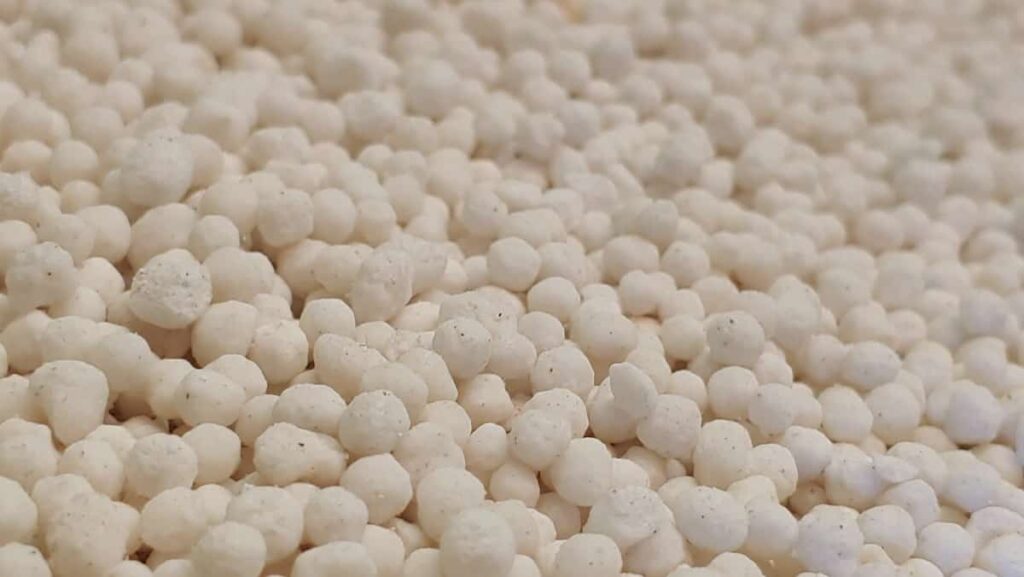 White Pearl Balls Fertilizer